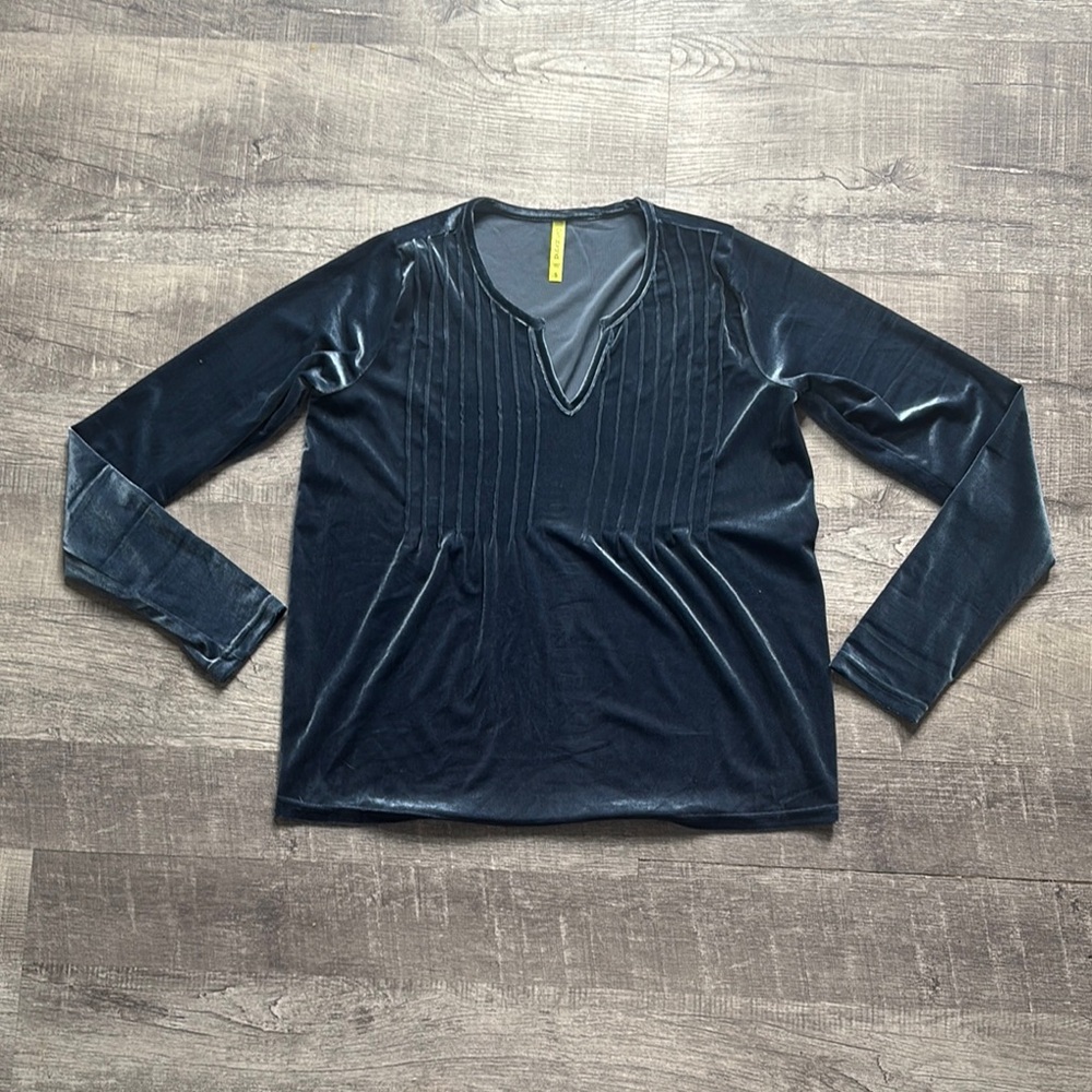 Betabrand Dark Blue Velvet Long Sleeve‎ Top